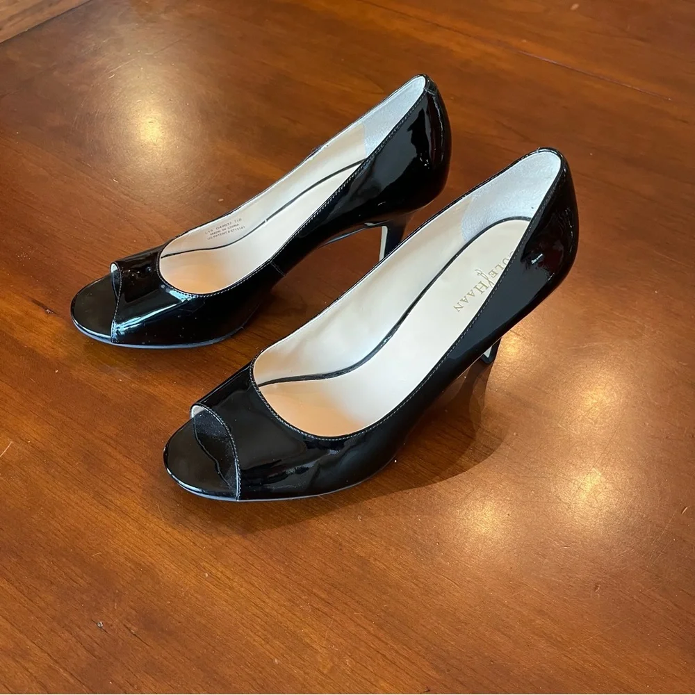 Cole Haan Heels Air Lainey Black Patent Peep Toe Pump Ladies dress shoes 7.5 B
